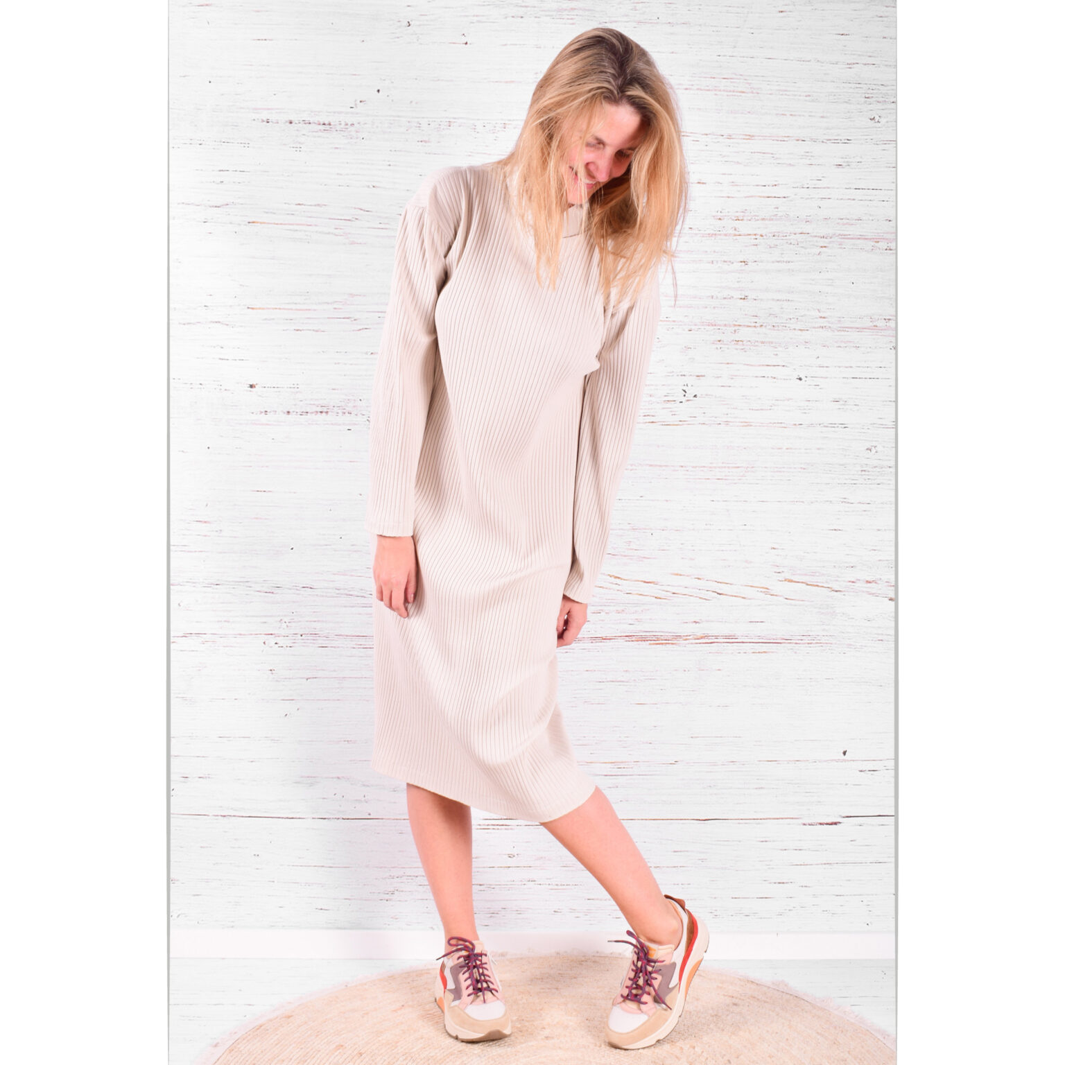 ELFIN Dames Bodycon Jurk met Rolkraag, Lange Mouwen, Mini-Jurk, Geribbeld, Strak, Basic Jurk, Effen, Herfst, Trui-Jurk, Vrijetijdsjurk, zwart, L