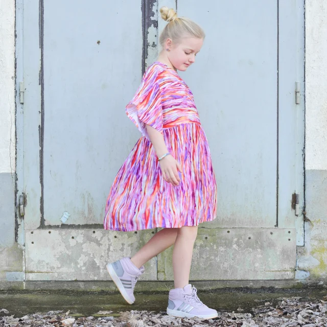 Vita means ‘life’, and this #vitadress is just full of that, don’t you agree? 🩷
Sewing it for my happy, crazy girl was just what I needed to slowly get my mojo back.
Now I want to keep making the same ones in all kinds of vibrant fabrics and see her smile and twirl in them.
The best medicin to fight off those winter blues 🌼.
Enjoy your day!
Pattern: #vitadress 
Fabric: @verheestextiles 
.
#sewing #isew #twinning #fabricad #sewingforkids #imakemyclothes #naaienisleuk #naaien #nähen #cousumain #faitmain #creativejourney #coutureaddict #patterndesigner #jeportecequejecouds #_beletoile_